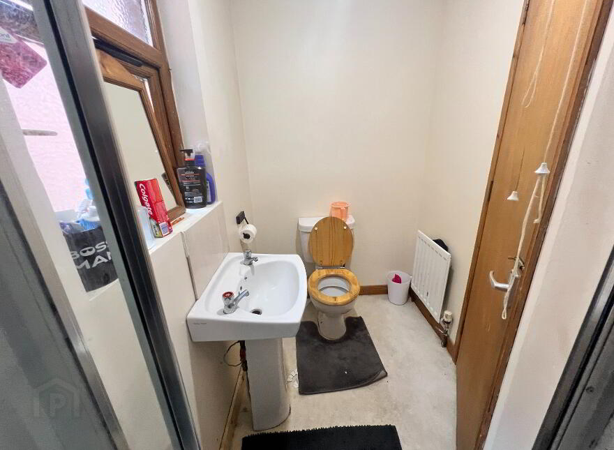 53 Farnham Street, Belfast, BT7 2FL