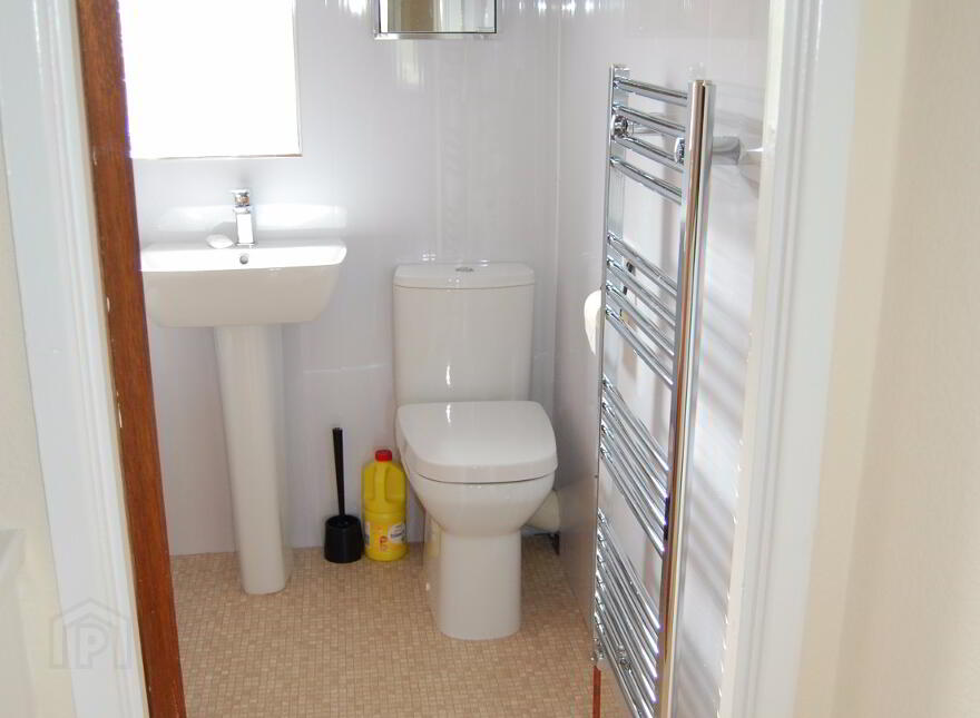 29d Inishowen Drive, Belfast, BT10 0EU