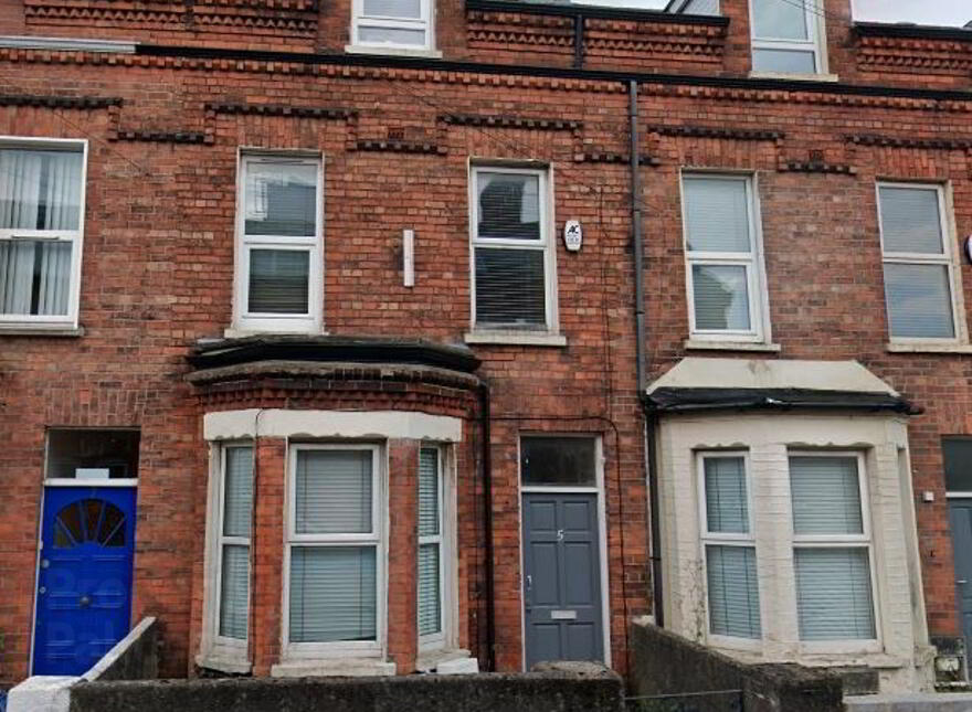 All Bedrooms Upstairs, 5 Westminster Street, Botanic Area ~ Behind Que...Belfast, BT7 1LA photo