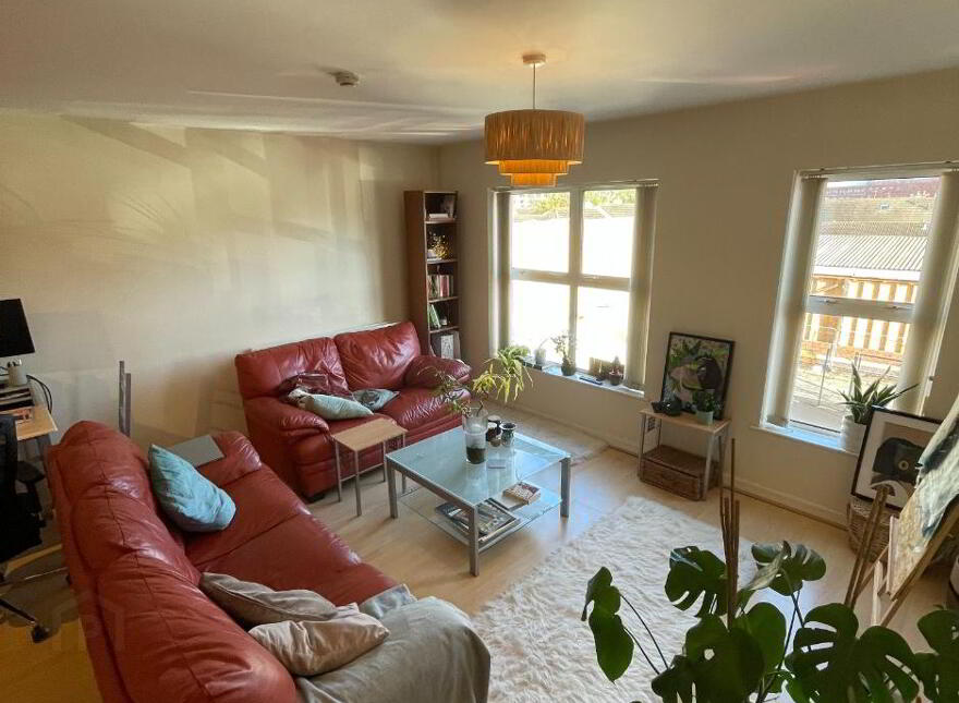Unit 4, 114 Donegall Pass, Belfast, BT7 1BX photo