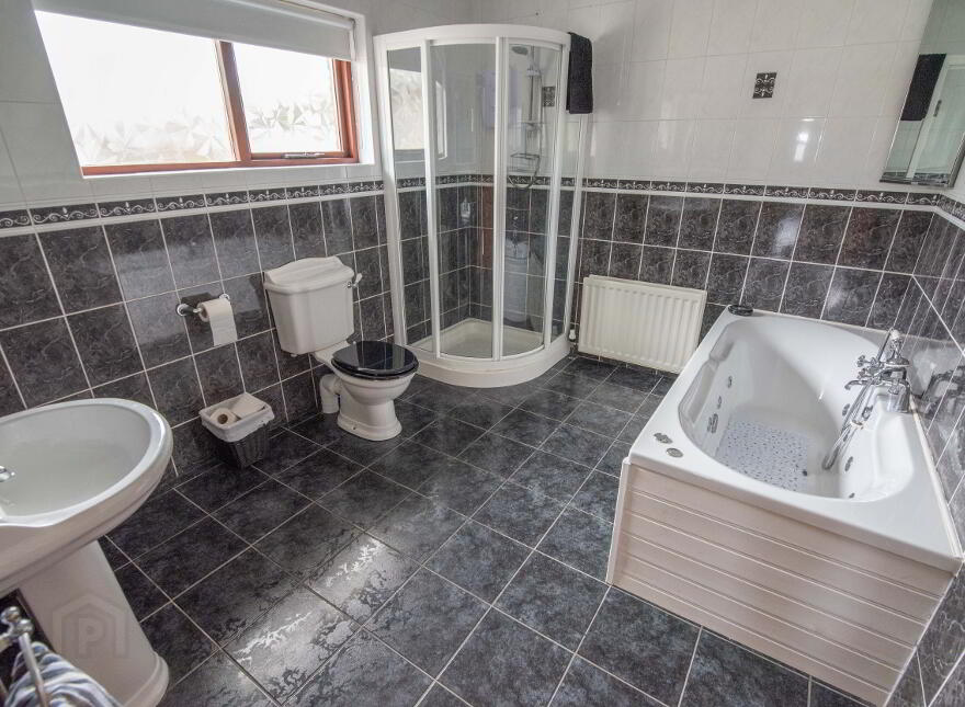 21 Warren Crescent, Portstewart, BT55 7HN