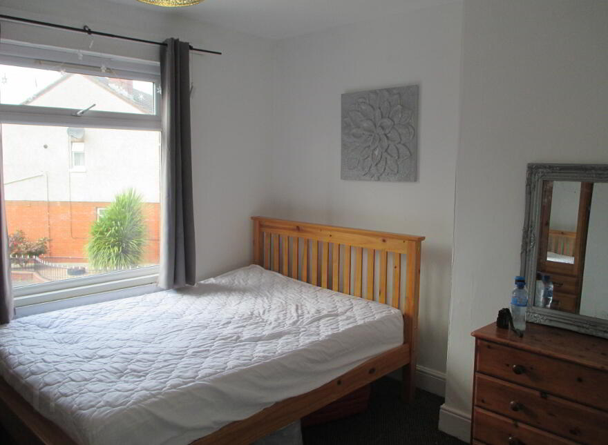 Imperial Street, Ravenhill Avenue, Belfast, BT6 8JP