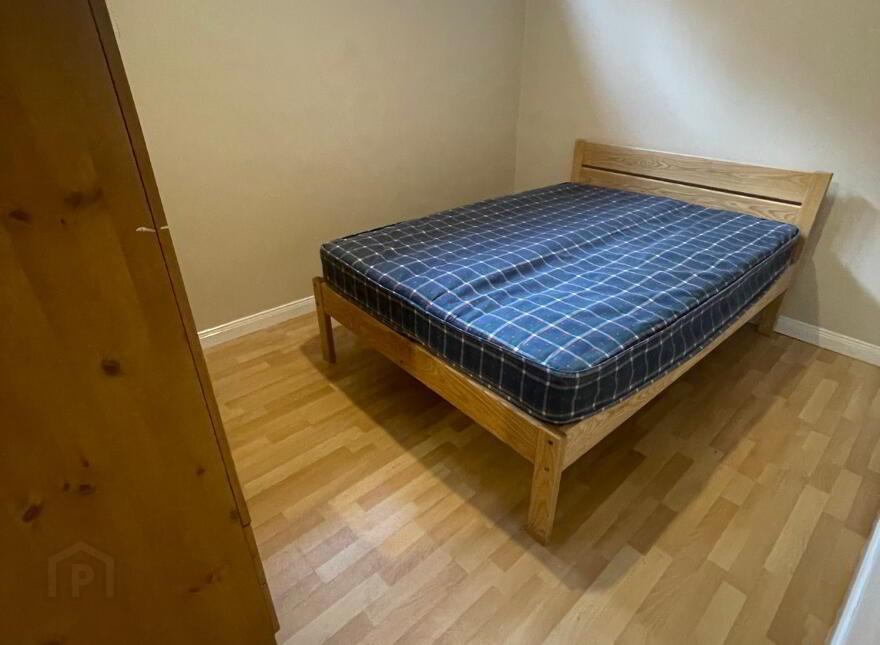 Apt 1 GREAT APARTMENT, 2C DUDLEY STREET, Queens Quarter, Belfast, BT7 1GW