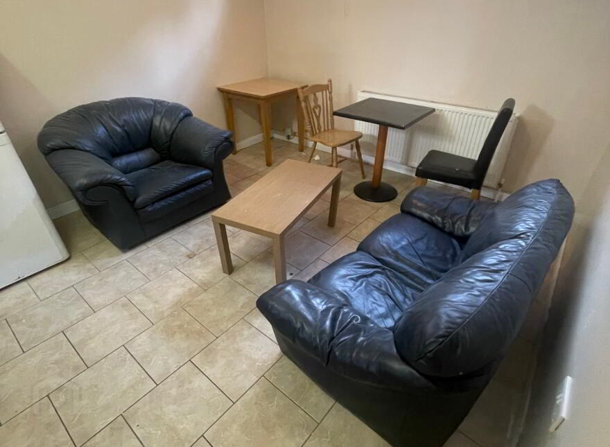 Apt 1 GREAT APARTMENT, 2C DUDLEY STREET, Queens Quarter, Belfast, BT7 1GW
