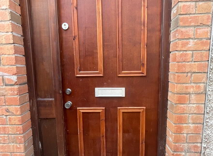 Apt 1 GREAT APARTMENT, 2C DUDLEY STREET, Queens Quarter, Belfast, BT7 1GW