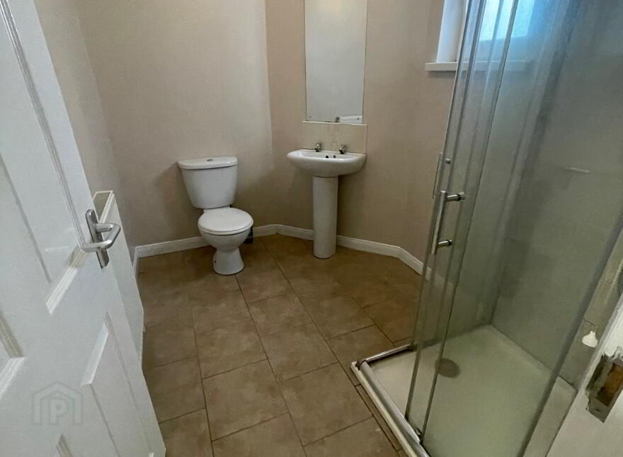Apt 1 GREAT APARTMENT, 2C DUDLEY STREET, Queens Quarter, Belfast, BT7 1GW