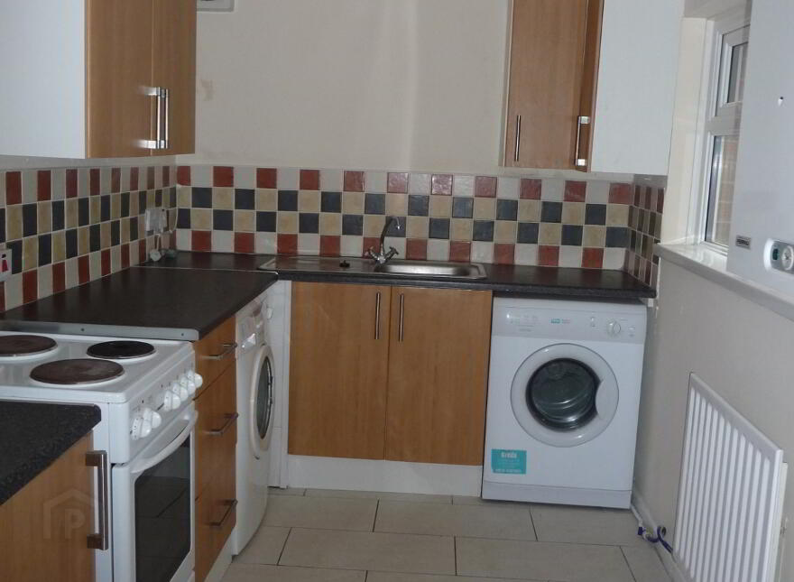 Lisburn Avenue, Lisburn Road, Belfast, BT9 7FX photo