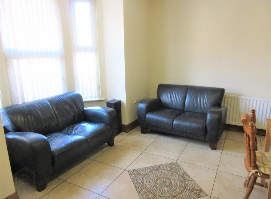 Great Apartment, 58 Agincourt Avenue, Queens Quarter!, Belfast, BT7 1PU
