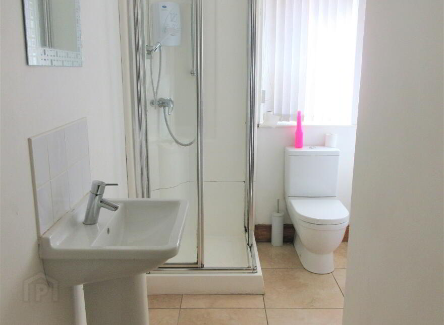 Great Apartment, 58 Agincourt Avenue, Queens Quarter!, Belfast, BT7 1PU