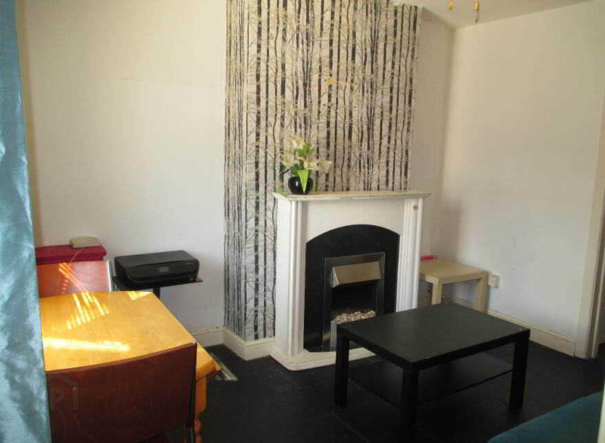 Parkgate Crescent, Belfast, BT4 1EU