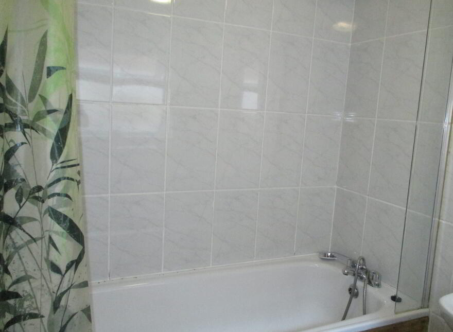 Parkgate Crescent, Belfast, BT4 1EU