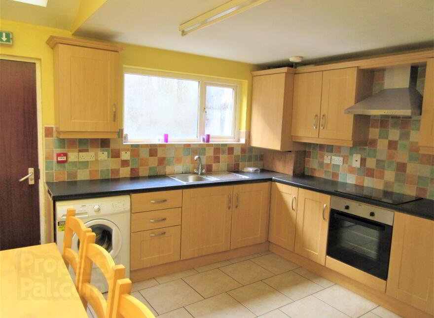 Great House, 9 Collingwood Avenue, Queens University Area, Belfast, BT7 1QT photo