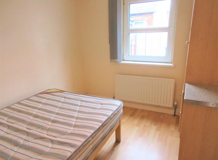 Great Apartment, 53c Agincourt Avenue, Queens University Quarter, Belfast, BT7 1QA