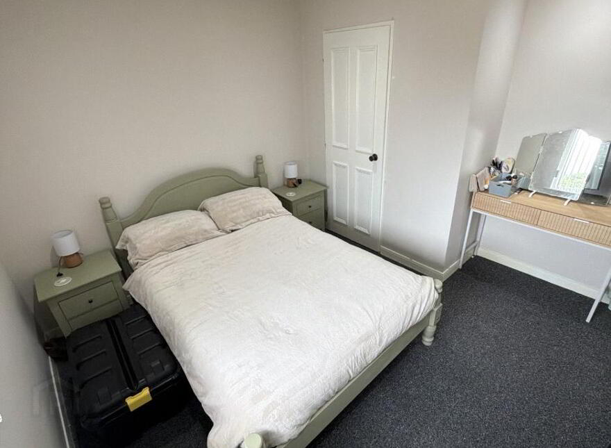 27 Hampton Parade, Belfast, BT7 3EQ
