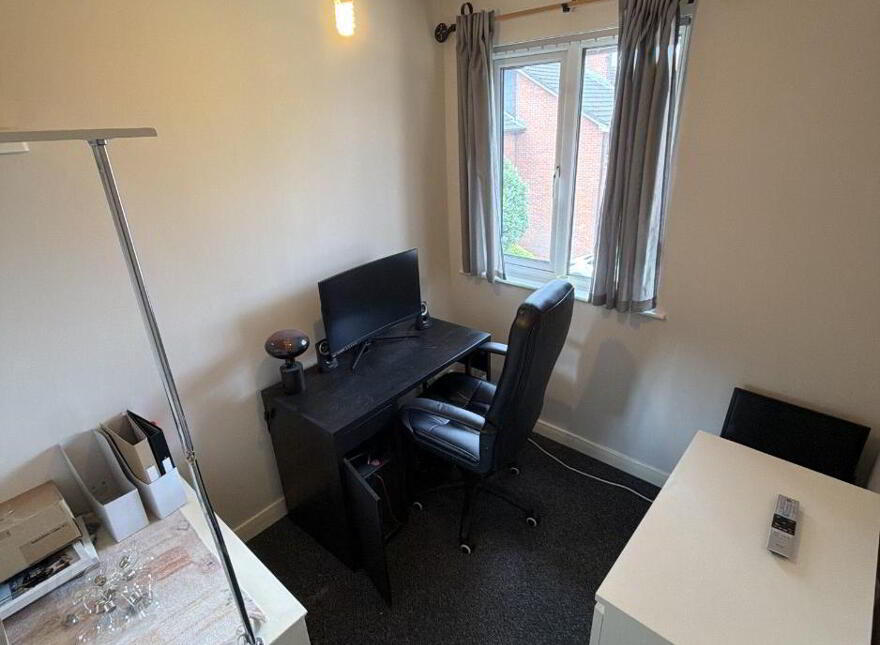 27 Hampton Parade, Belfast, BT7 3EQ