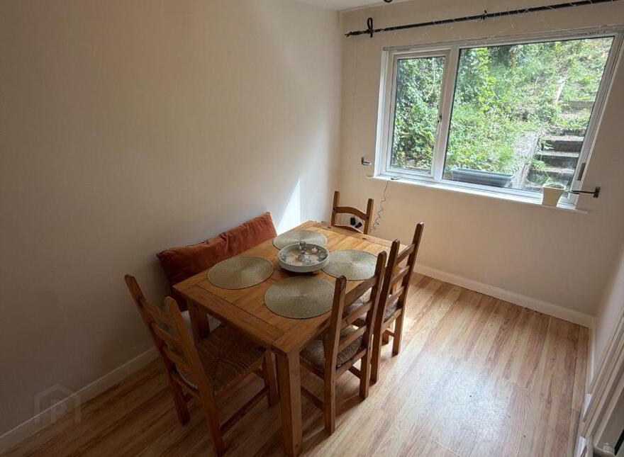 27 Hampton Parade, Belfast, BT7 3EQ