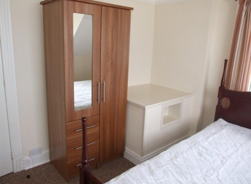 1 Strand Road, Portstewart, BT55 7LS