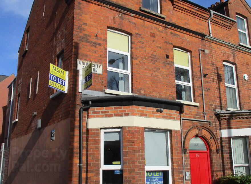 Great Apartment, 26c University Avenue, Queens University Quarter, Belfast, BT7 1GY photo