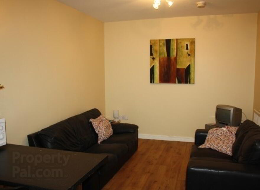 Unit B, 97 Fitzroy Avenue, Belfast, BT7 1HU photo