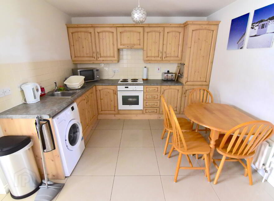 27 Old Castle Court (student Let), Portstewart, BT56 8GR