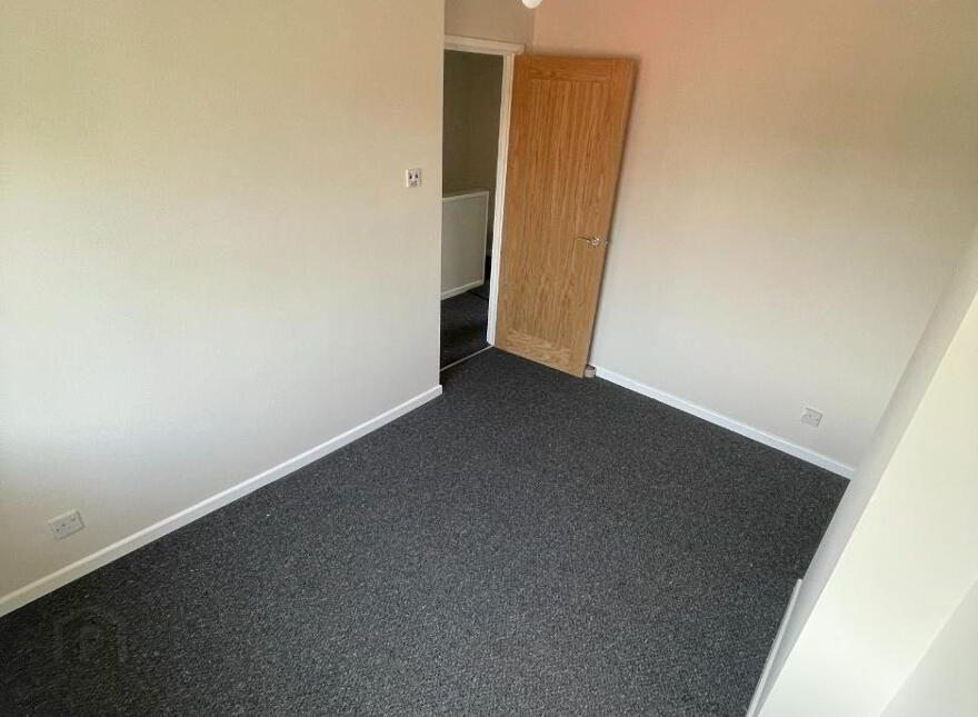 5 Eastleigh Dale, Belfast, BT4 3DT
