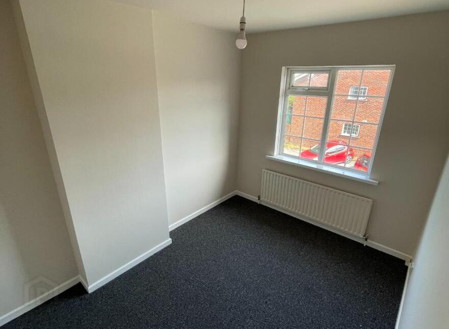 5 Eastleigh Dale, Belfast, BT4 3DT