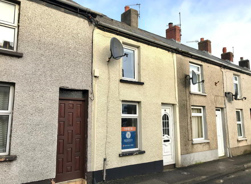 32 Lower Waterloo Road, Larne, BT40 1NP photo