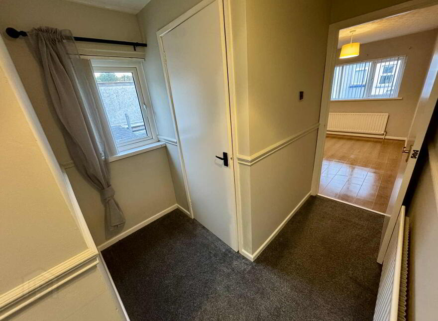 32 Lower Waterloo Road, Larne, BT40 1NP