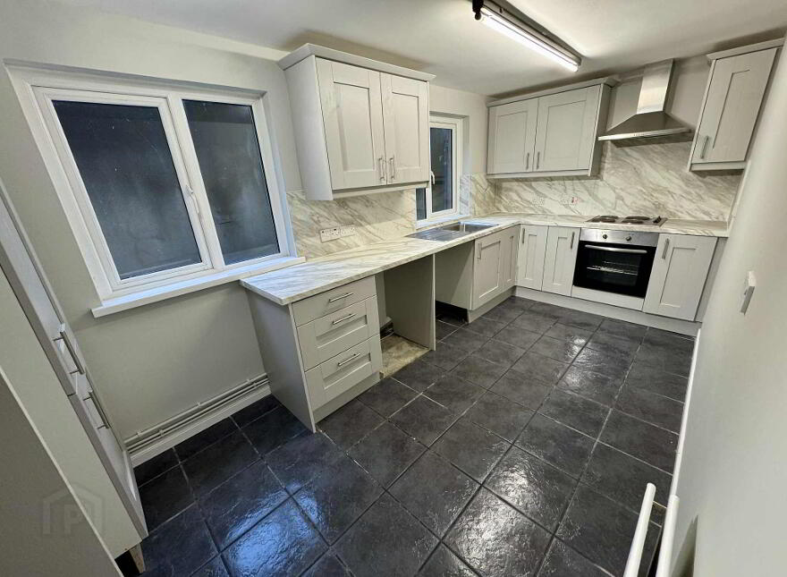 32 Lower Waterloo Road, Larne, BT40 1NP
