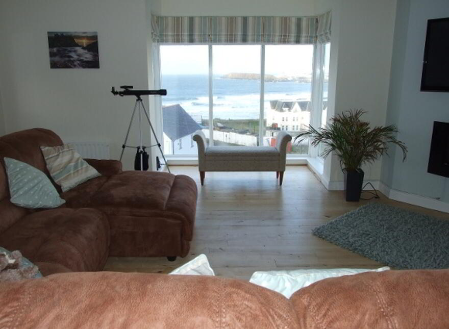 6 Dhu Varren (Student Let), Portrush, BT56 8EN