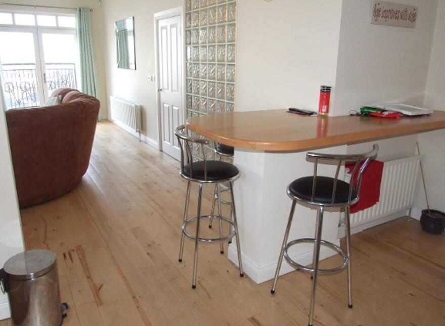 6 Dhu Varren (Student Let), Portrush, BT56 8EN