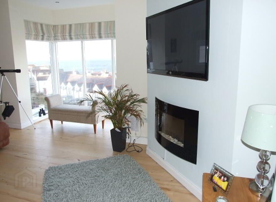 6 Dhu Varren (Student Let), Portrush, BT56 8EN