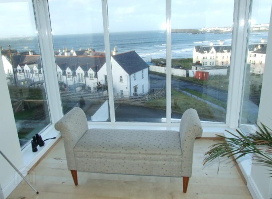 6 Dhu Varren (Student Let), Portrush, BT56 8EN