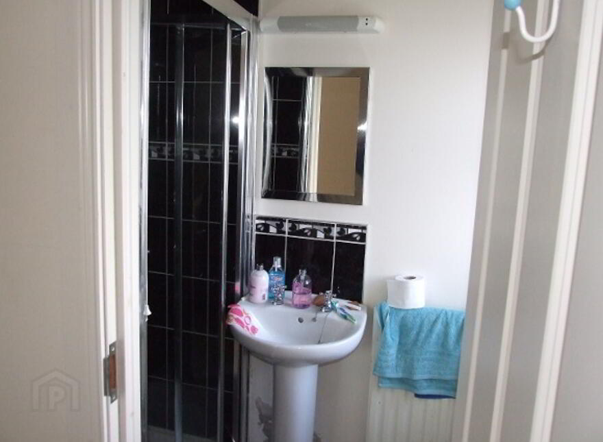 6 Dhu Varren (Student Let), Portrush, BT56 8EN