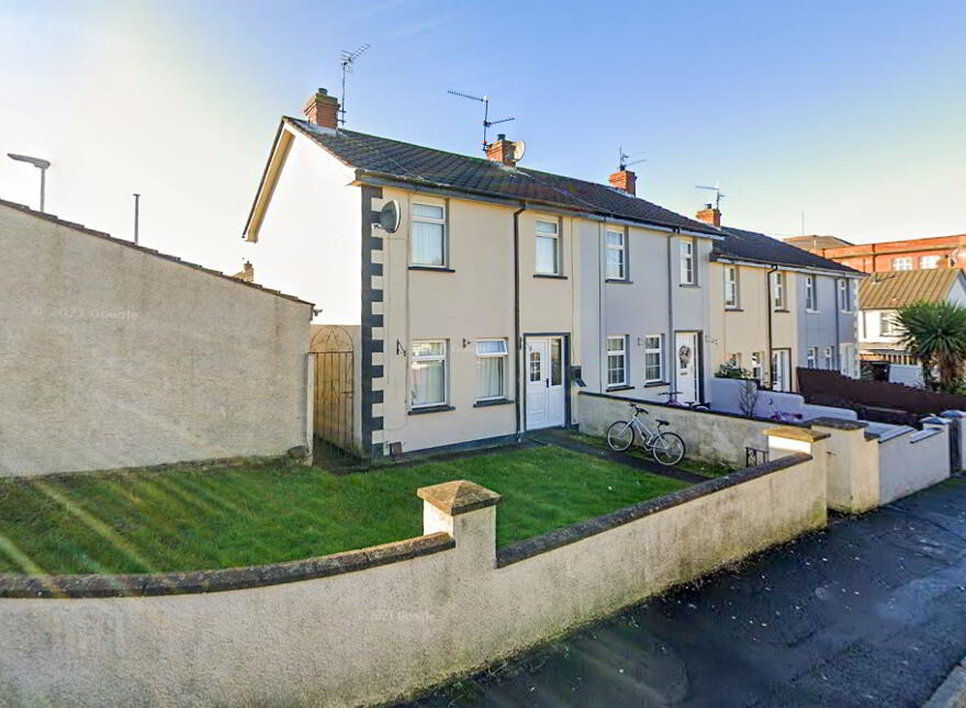 12 Victoria Gardens, Lurgan, BT67 9AZ photo