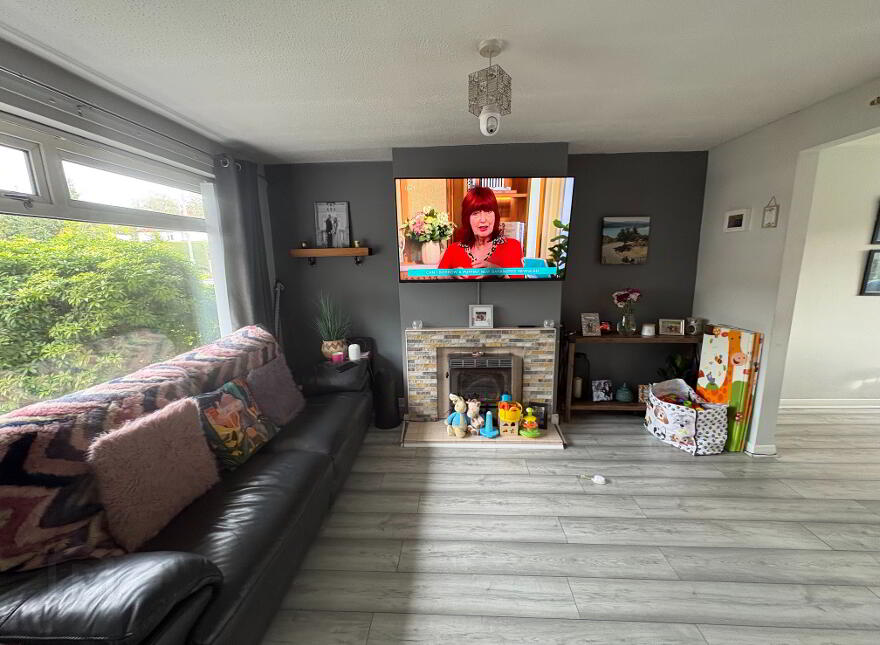 33 Glenhead Avenue, Dunmurry, Belfast, BT17 9AX