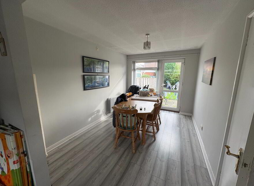 33 Glenhead Avenue, Dunmurry, Belfast, BT17 9AX