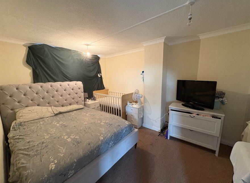 33 Glenhead Avenue, Dunmurry, Belfast, BT17 9AX