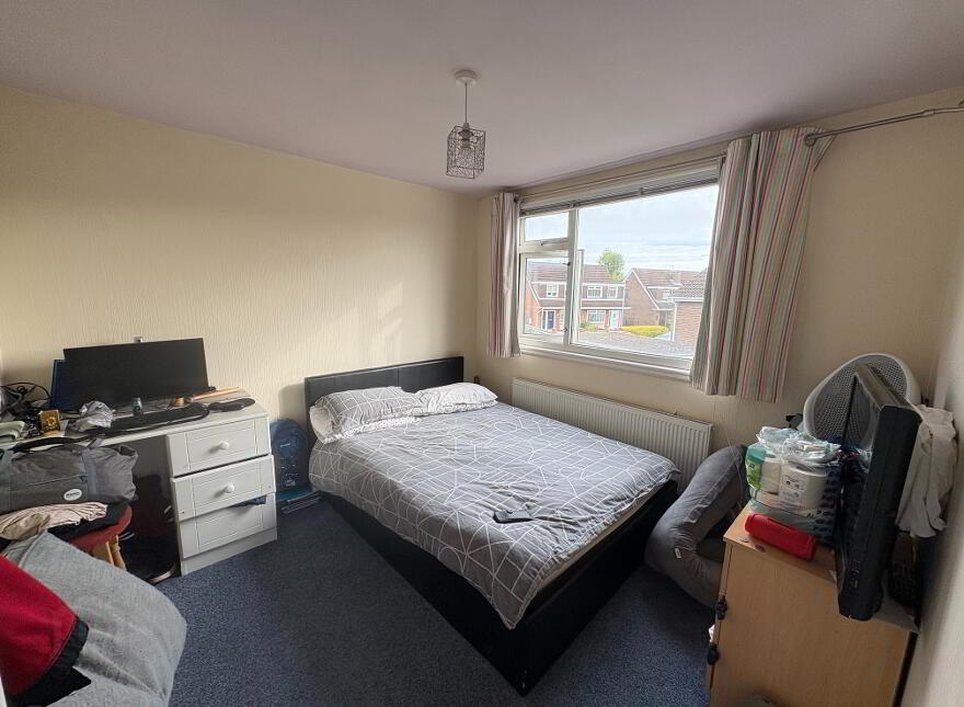 33 Glenhead Avenue, Dunmurry, Belfast, BT17 9AX