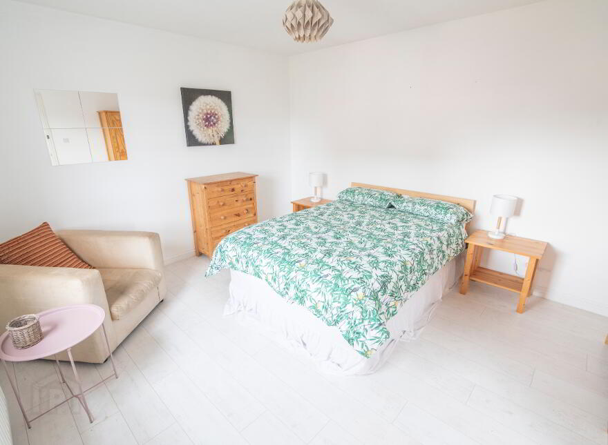 2 Hopefield Grange (Student Let 2025), Portrush, BT56 8QD