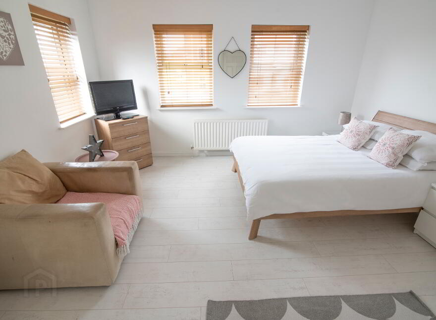 2 Hopefield Grange (Student Let 2025), Portrush, BT56 8QD