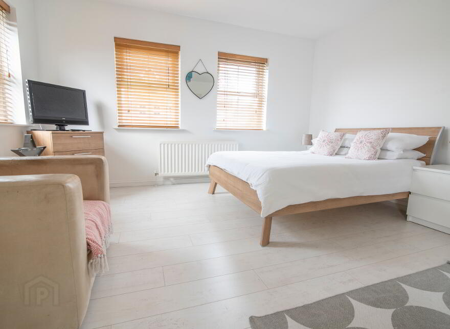 2 Hopefield Grange (Student Let 2025), Portrush, BT56 8QD