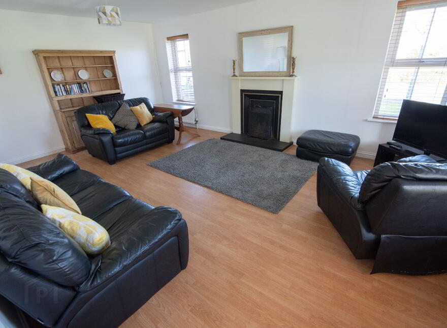 2 Hopefield Grange (Student Let 2025), Portrush, BT56 8QD