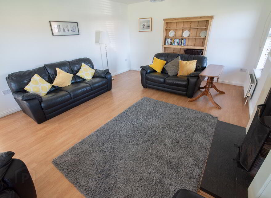 2 Hopefield Grange (Student Let 2025), Portrush, BT56 8QD