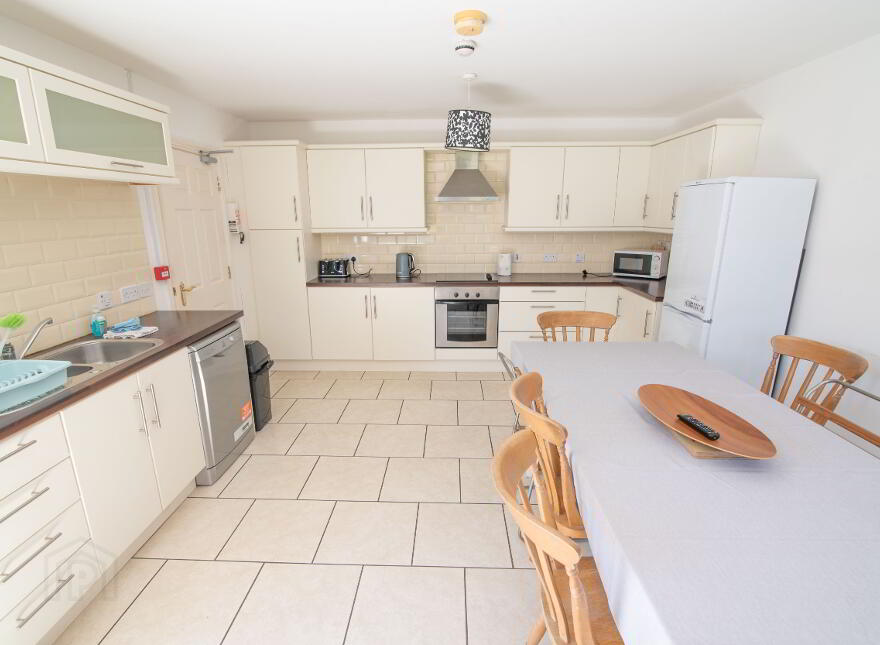 2 Hopefield Grange (Student Let 2025), Portrush, BT56 8QD