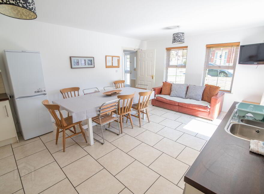 2 Hopefield Grange (Student Let 2025), Portrush, BT56 8QD
