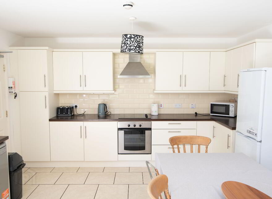 2 Hopefield Grange (Student Let 2025), Portrush, BT56 8QD