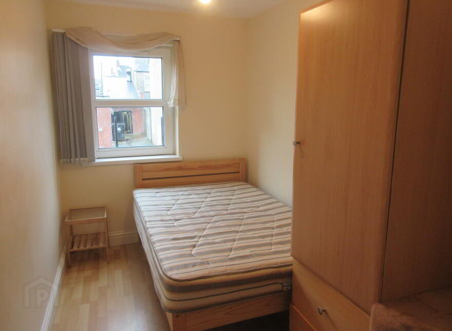 Great Apartment, 53c Agincourt Avenue, Queens University Quarter, Belfast, BT7 1QA