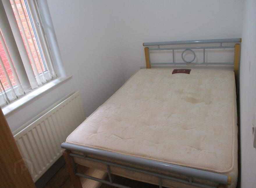 Great Apartment, 58 Agincourt Avenue, Queens University Quarter, Belfast, BT7 1QA