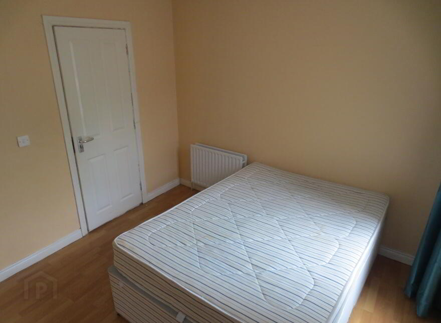 Great 5 Bedroom House, 26 Agincourt Street, Queens University Quarter, Belfast, BT7 1QA